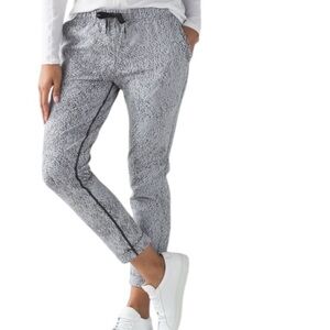 Lululemon Jet Pant-Power Luxtreme Spray Jacquard Slim Git Joggers- Size 4